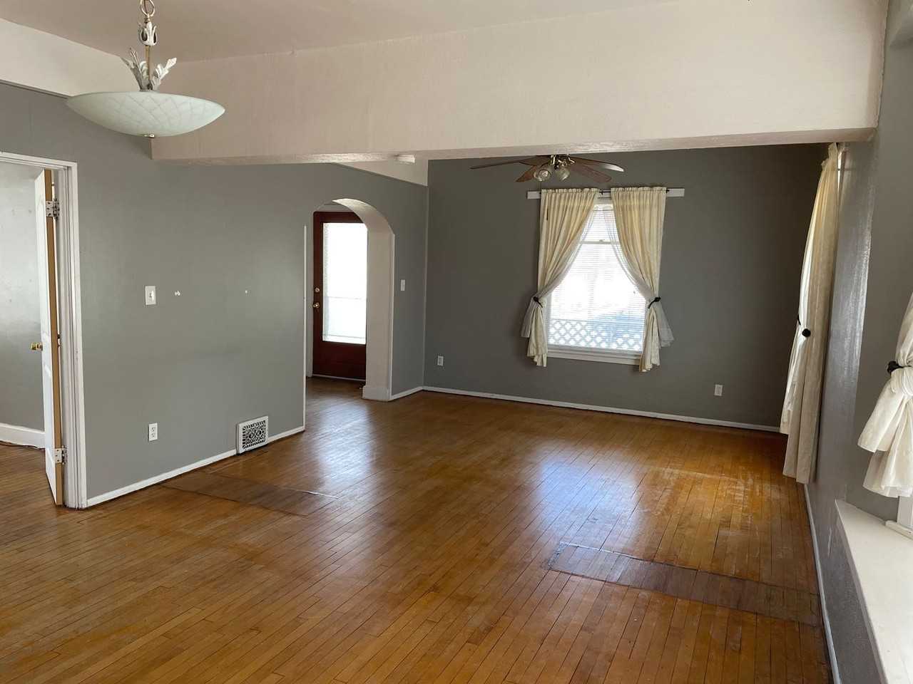 1434 11th Street - Photo 6 of 30