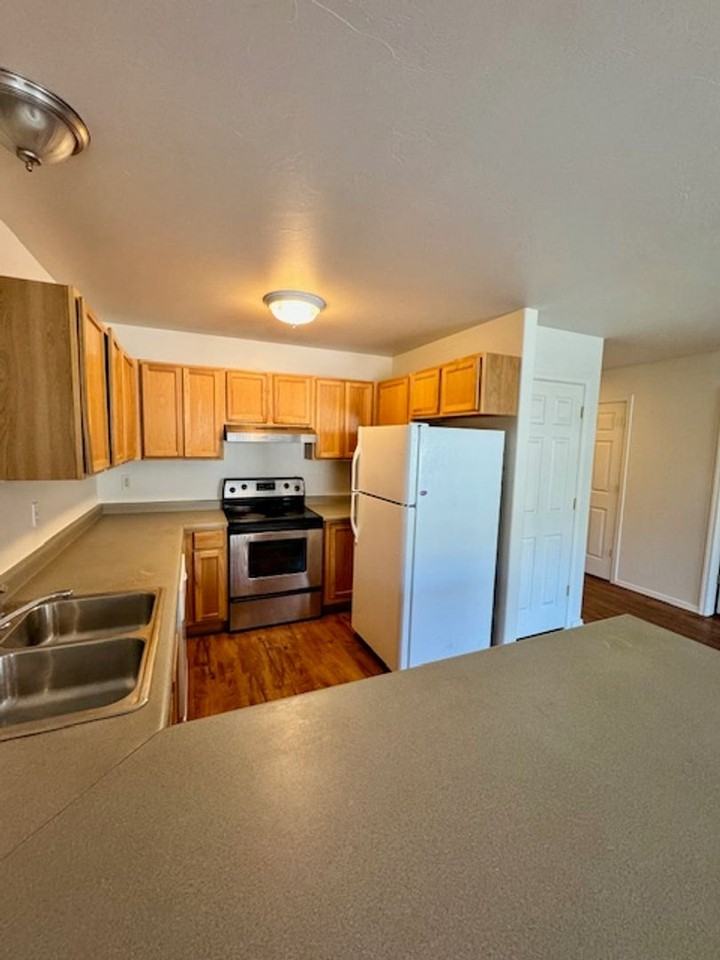 427 Michael Grove Avenue #17 - Photo 6 of 20