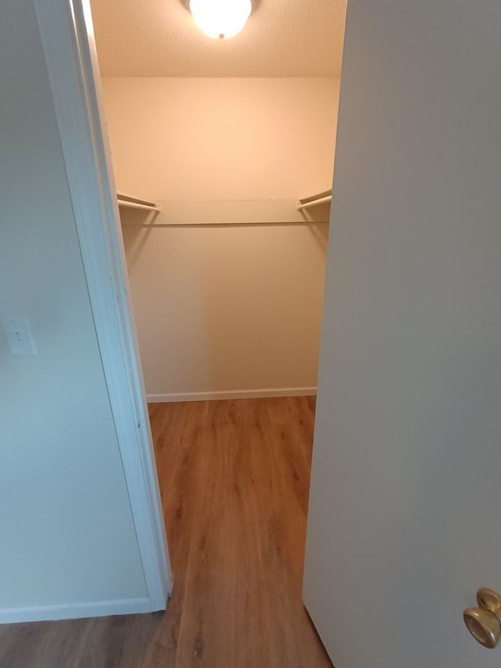 LIT-719 Brookside Apartments - Photo 4 of 31