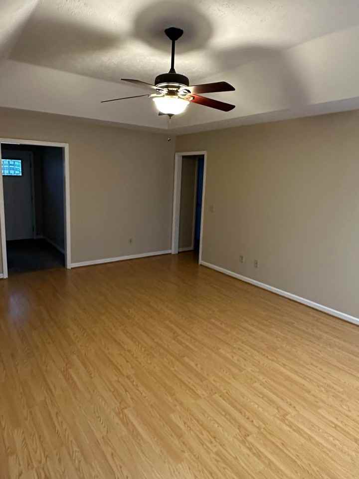 303 Oak Meadow Ln - Photo 3 of 24