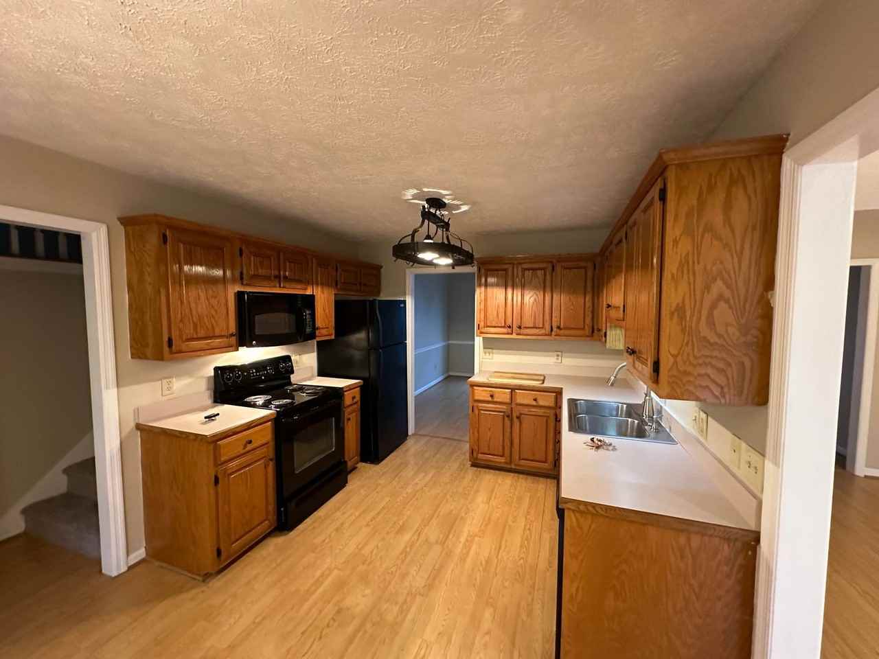 303 Oak Meadow Ln - Photo 4 of 24