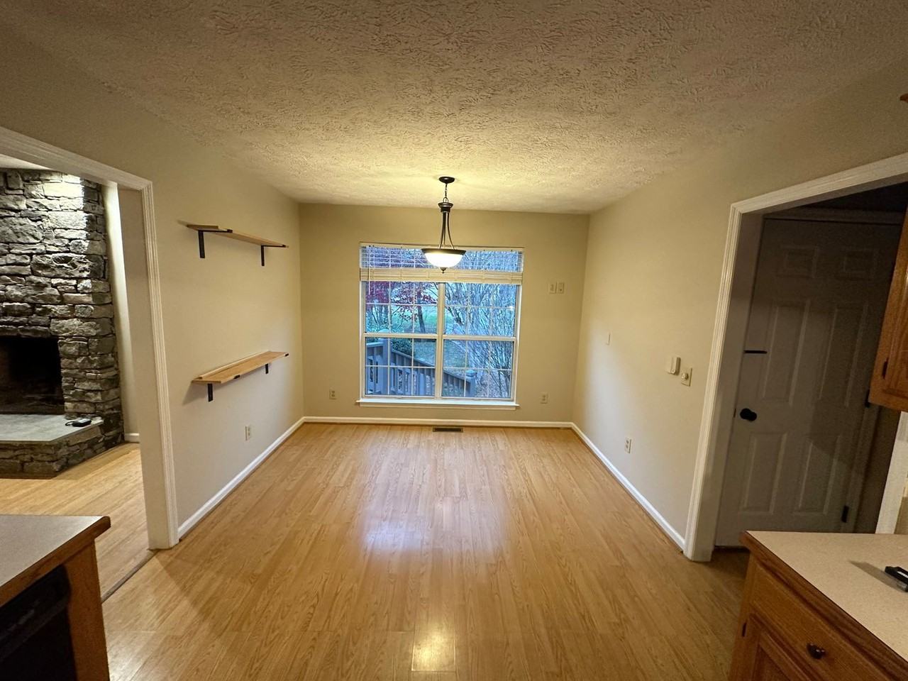 303 Oak Meadow Ln - Photo 6 of 24