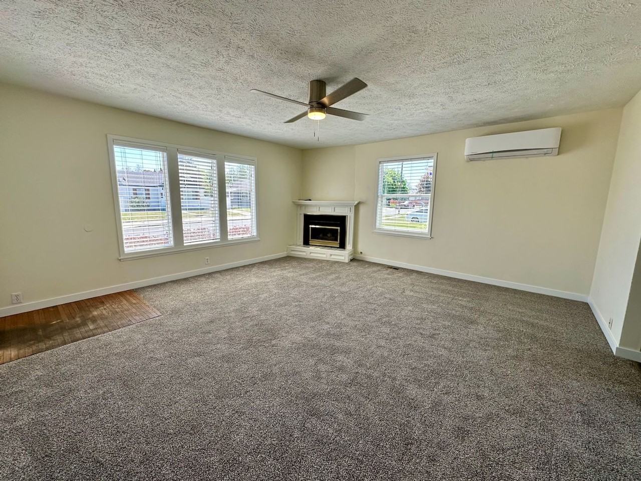 1739 N Lacey St - Photo 2 of 27