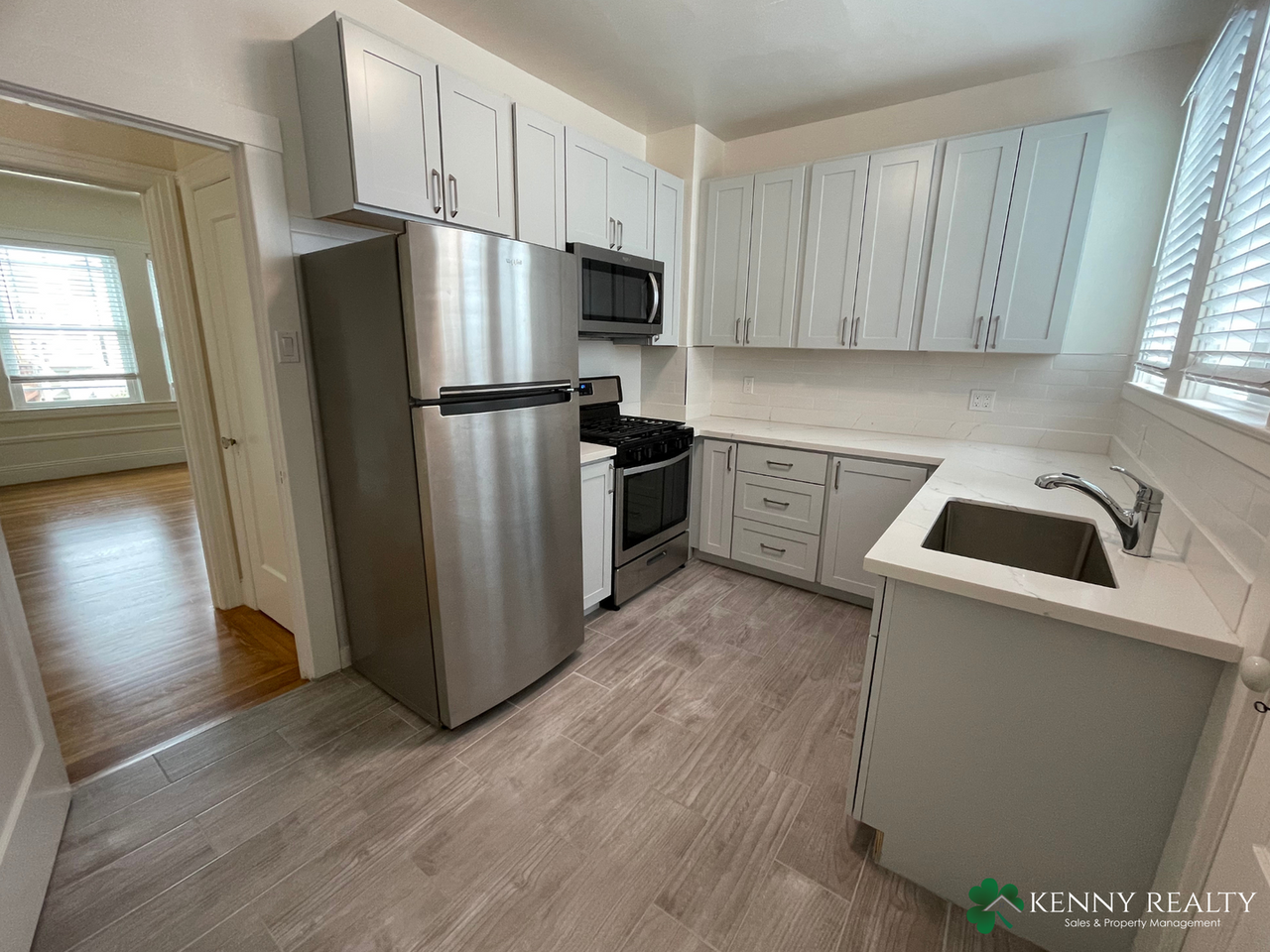 1325 5th Ave - Photo 5 of 18