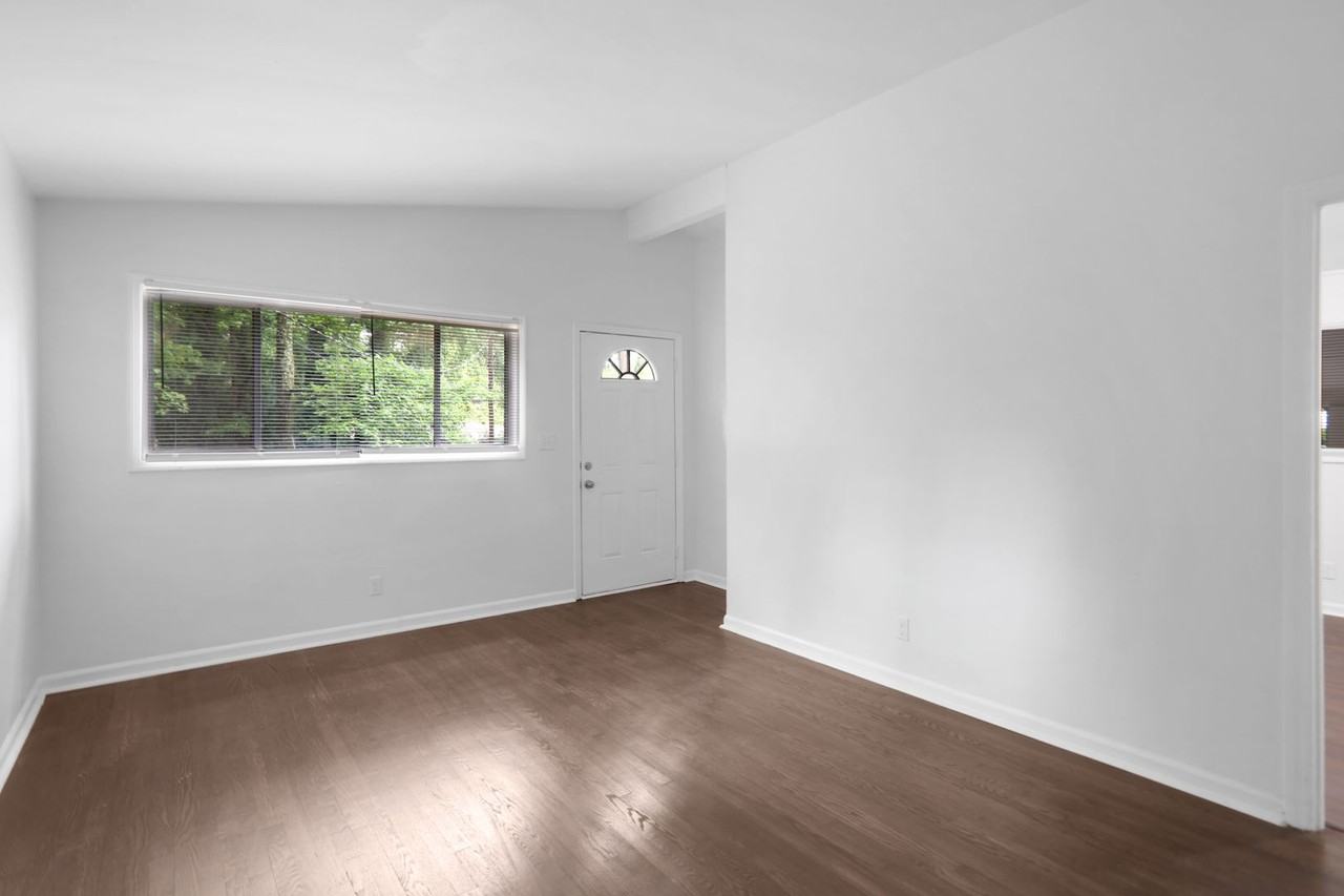 2200 Camp Ground Rd Sw - Photo 3 of 22