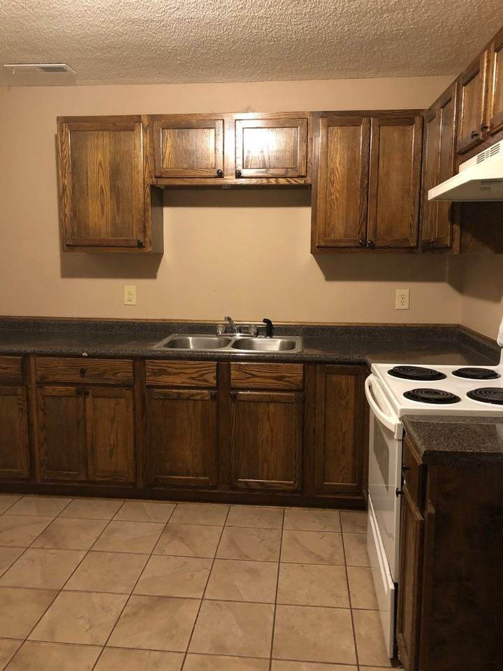 501 N Bradford Ave - Photo 7 of 9