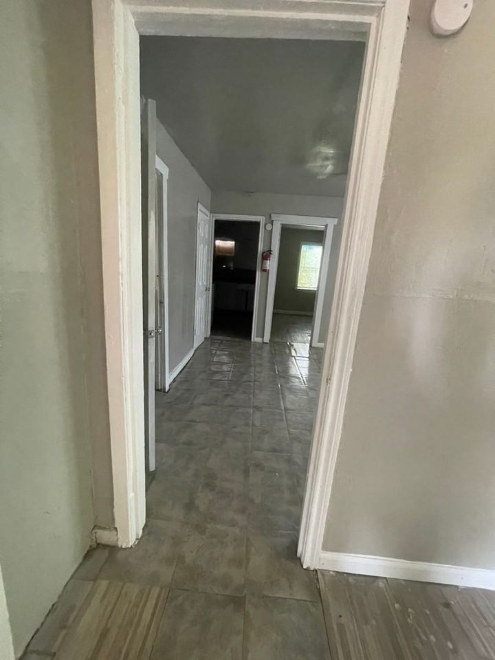 1419 1419 Capron  1/2 - Photo 5 of 5