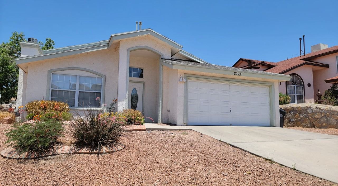 7025 Crown Ridge Drive - Photo 2 of 21