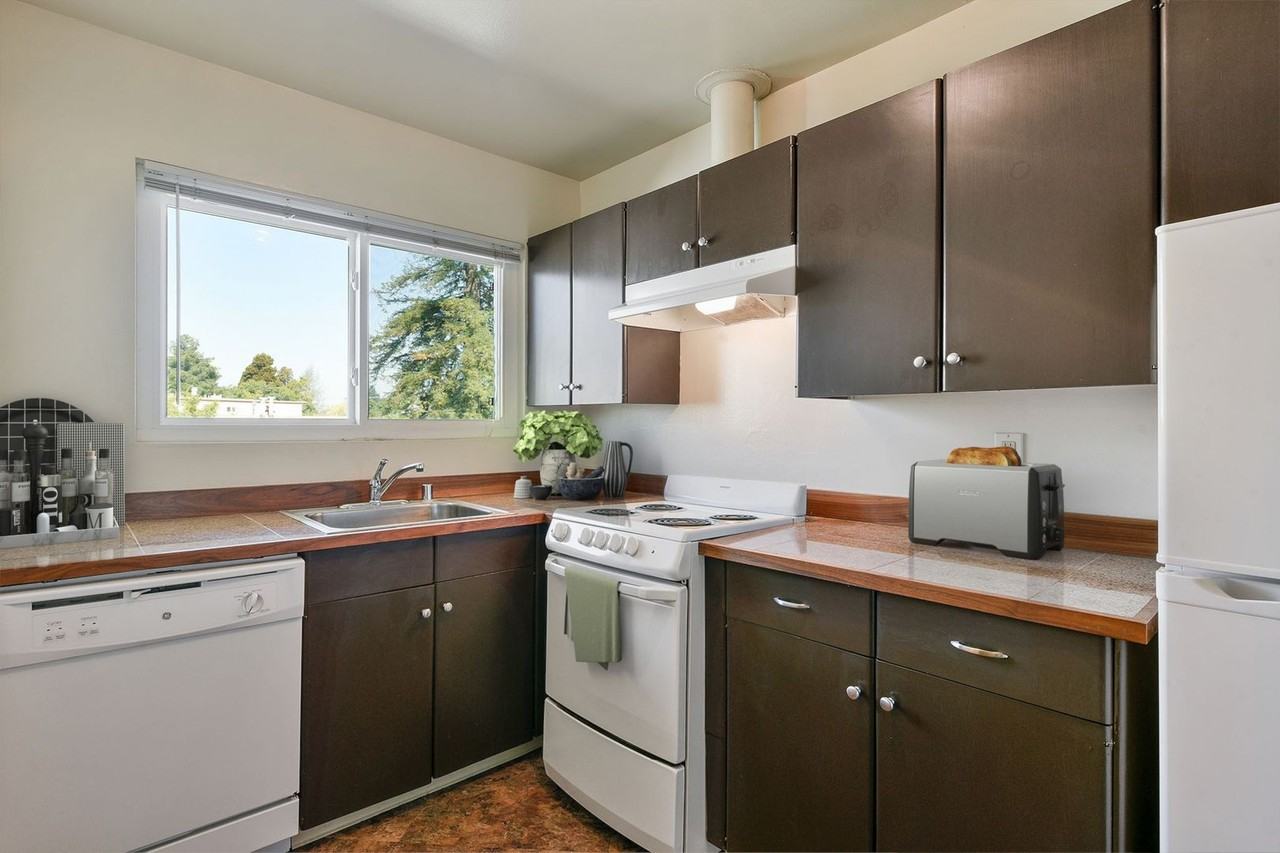 Santa Clara Apartments - Photo 3 of 8