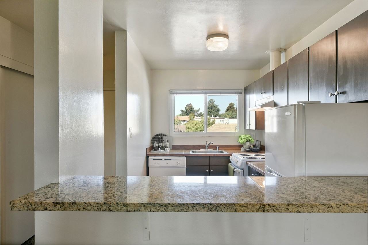 Santa Clara Apartments - Photo 4 of 8