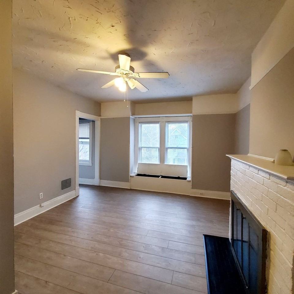 Grafton Hills Apartment - Photo 3 of 22