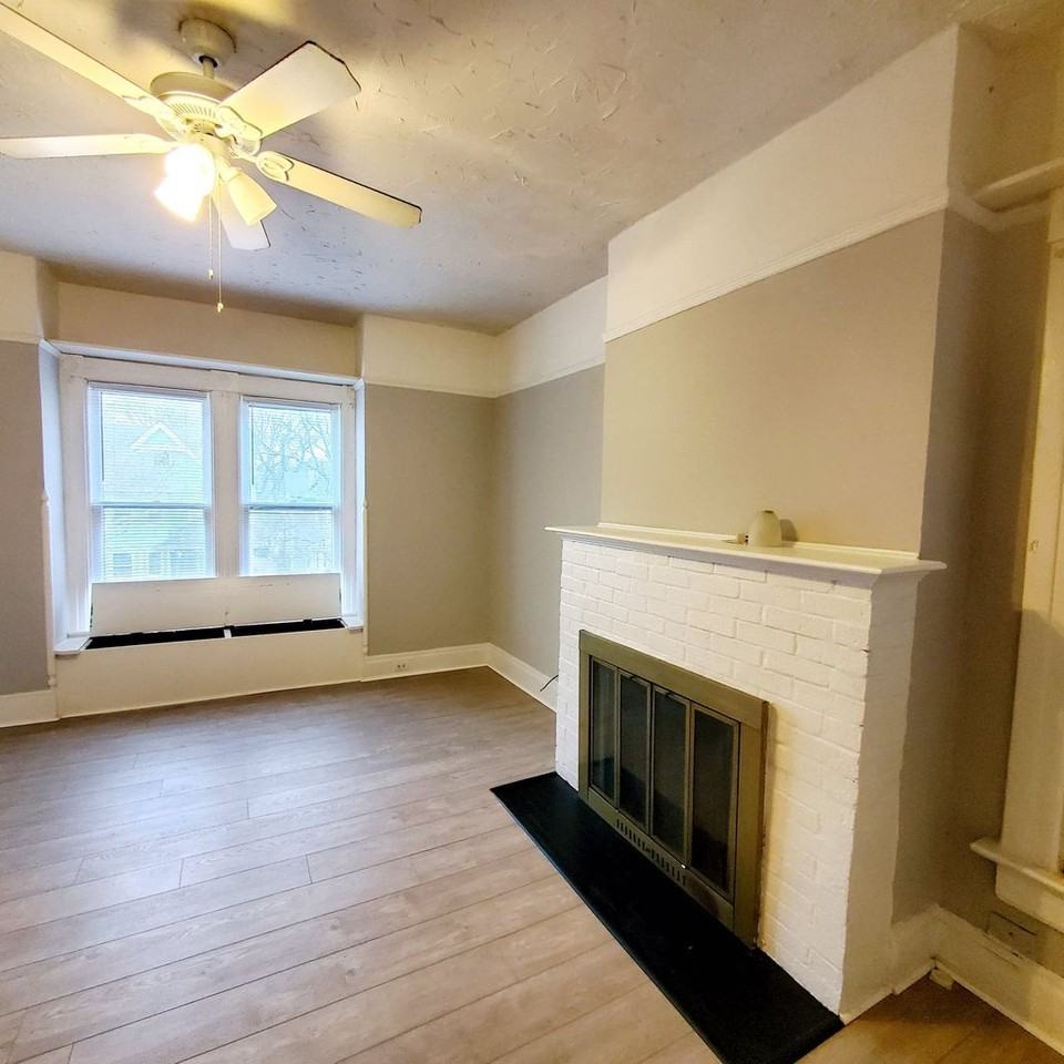 Grafton Hills Apartment - Photo 4 of 22