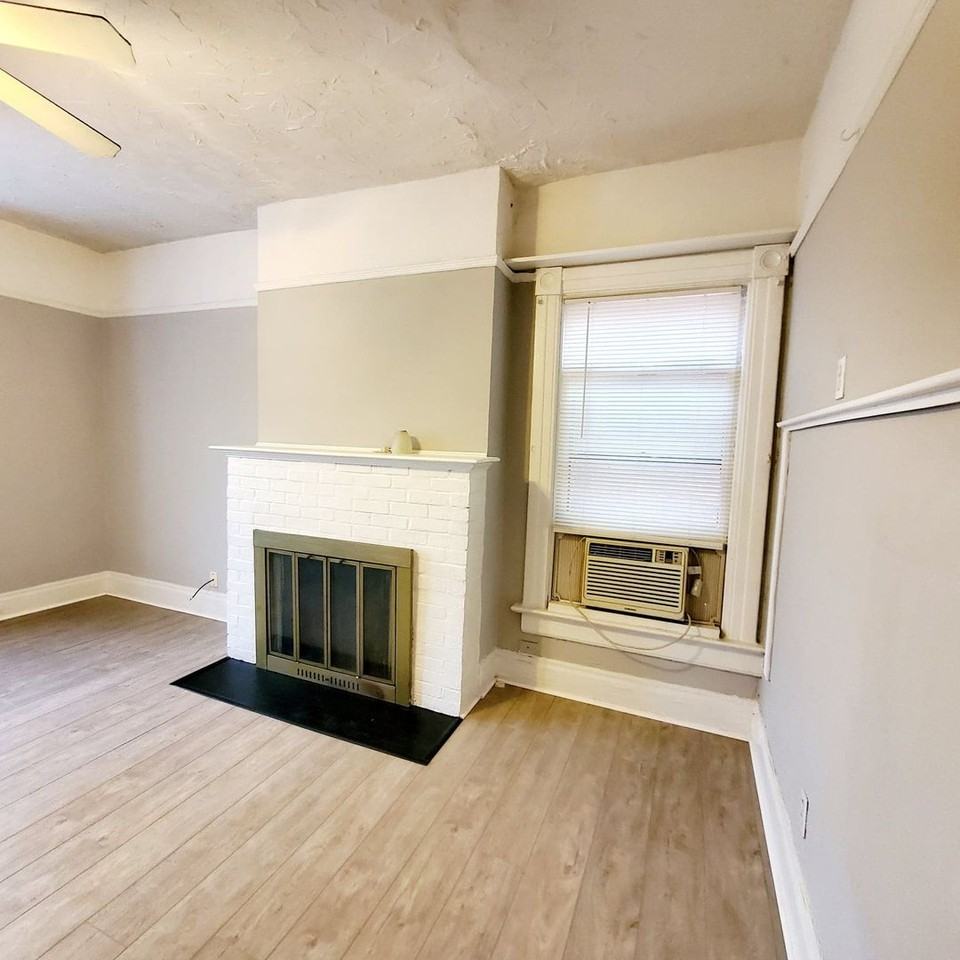 Grafton Hills Apartment - Photo 5 of 22