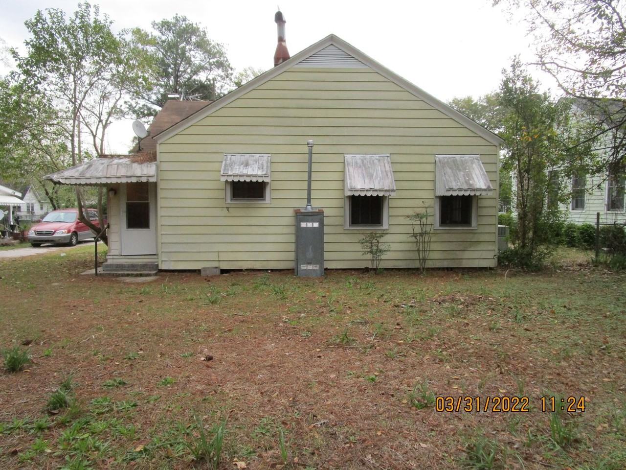 326 N Magnolia St - Photo 2 of 12