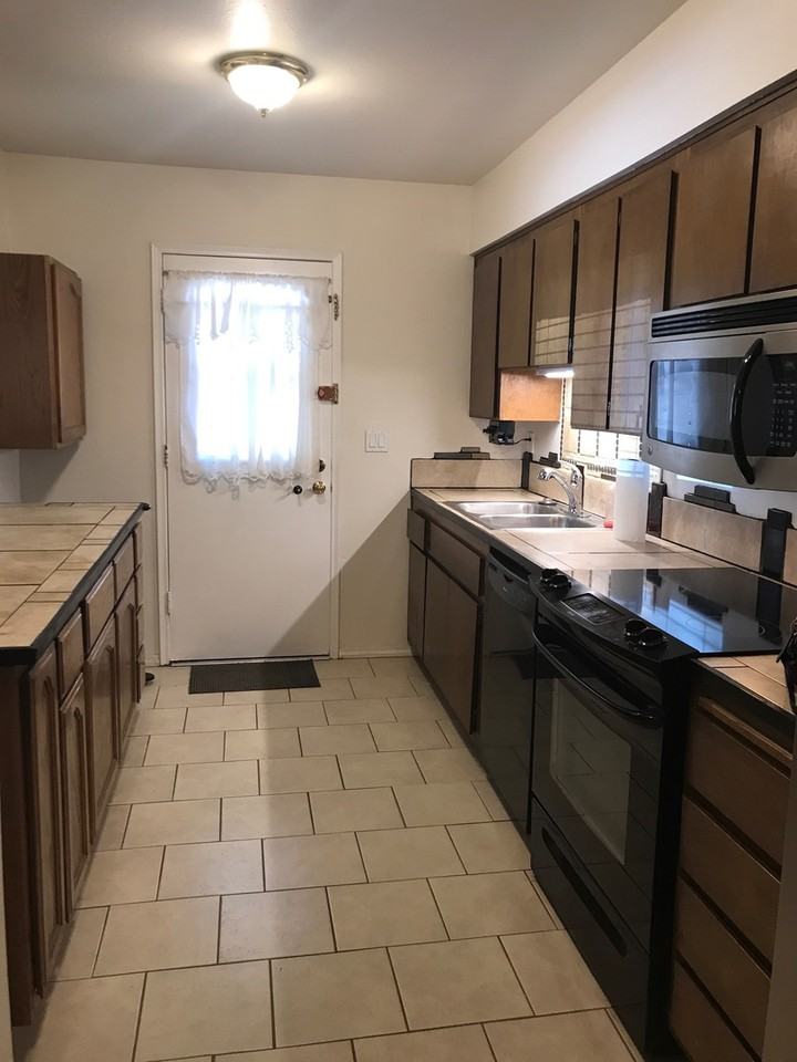 4270 E Hollygreen Rd - Photo 2 of 6