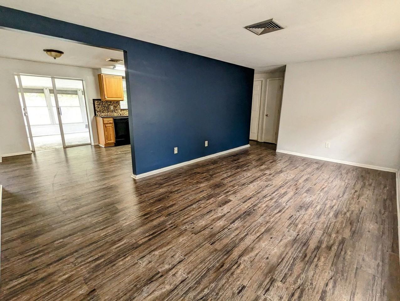 4621 Aegean Ave - Photo 2 of 13