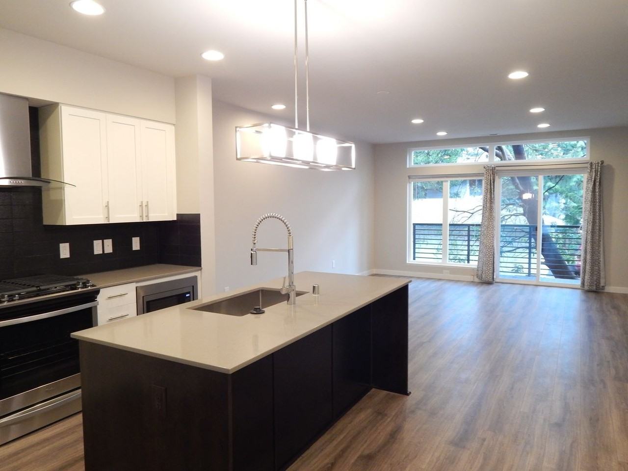 13959 Ne 15th Ct - Photo 3 of 16