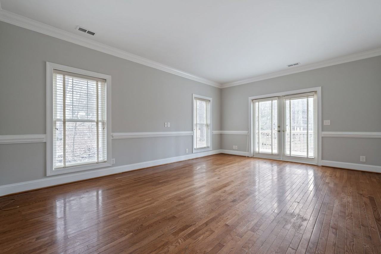920 Hillsborough Rd - Photo 4 of 15