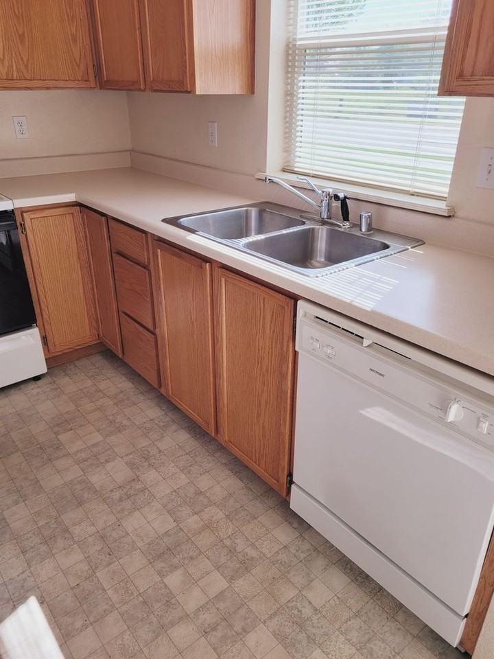 2451 Daws Dr #C - Photo 5 of 13
