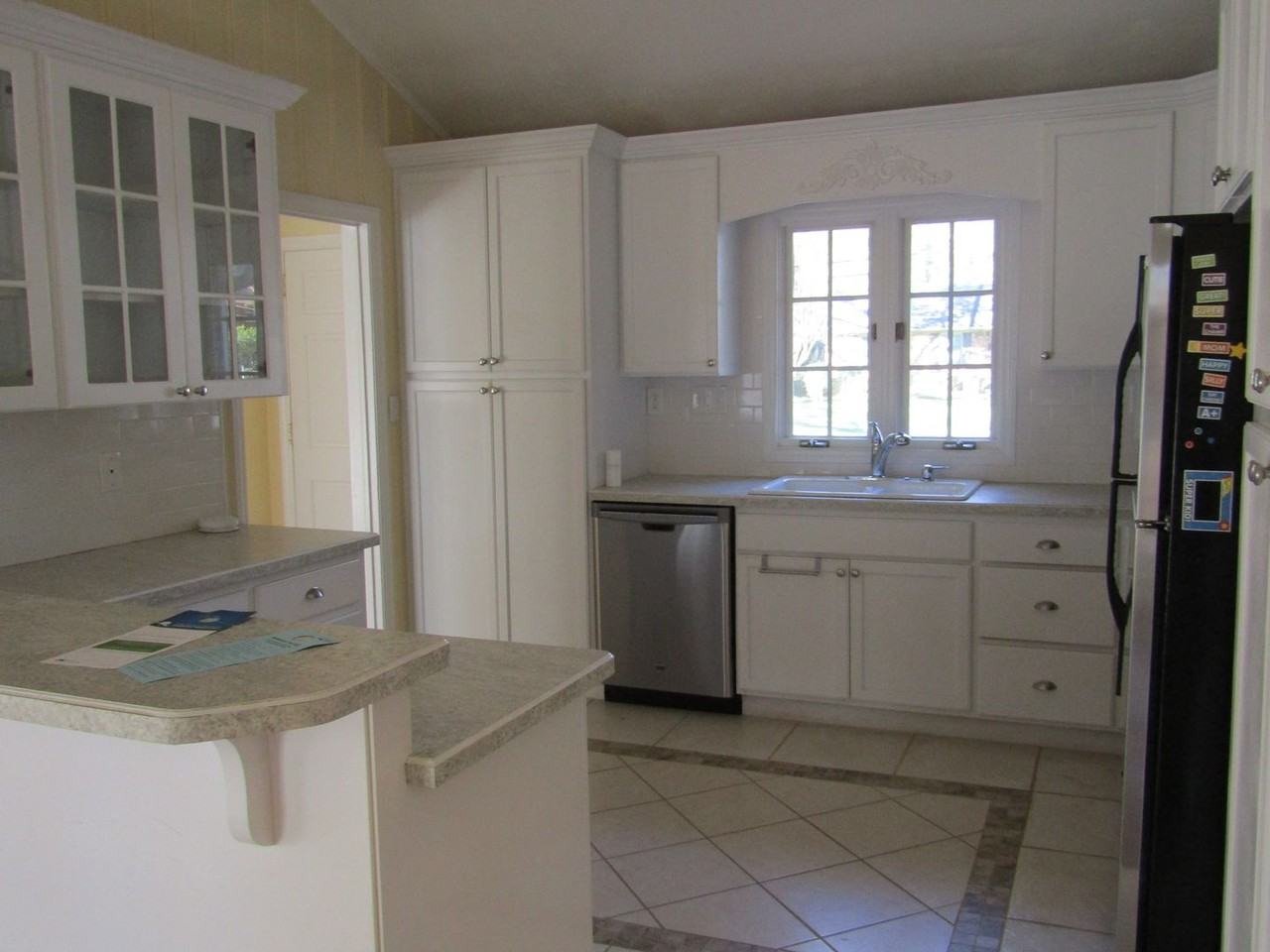 5110 Allison Ave - Photo 3 of 15