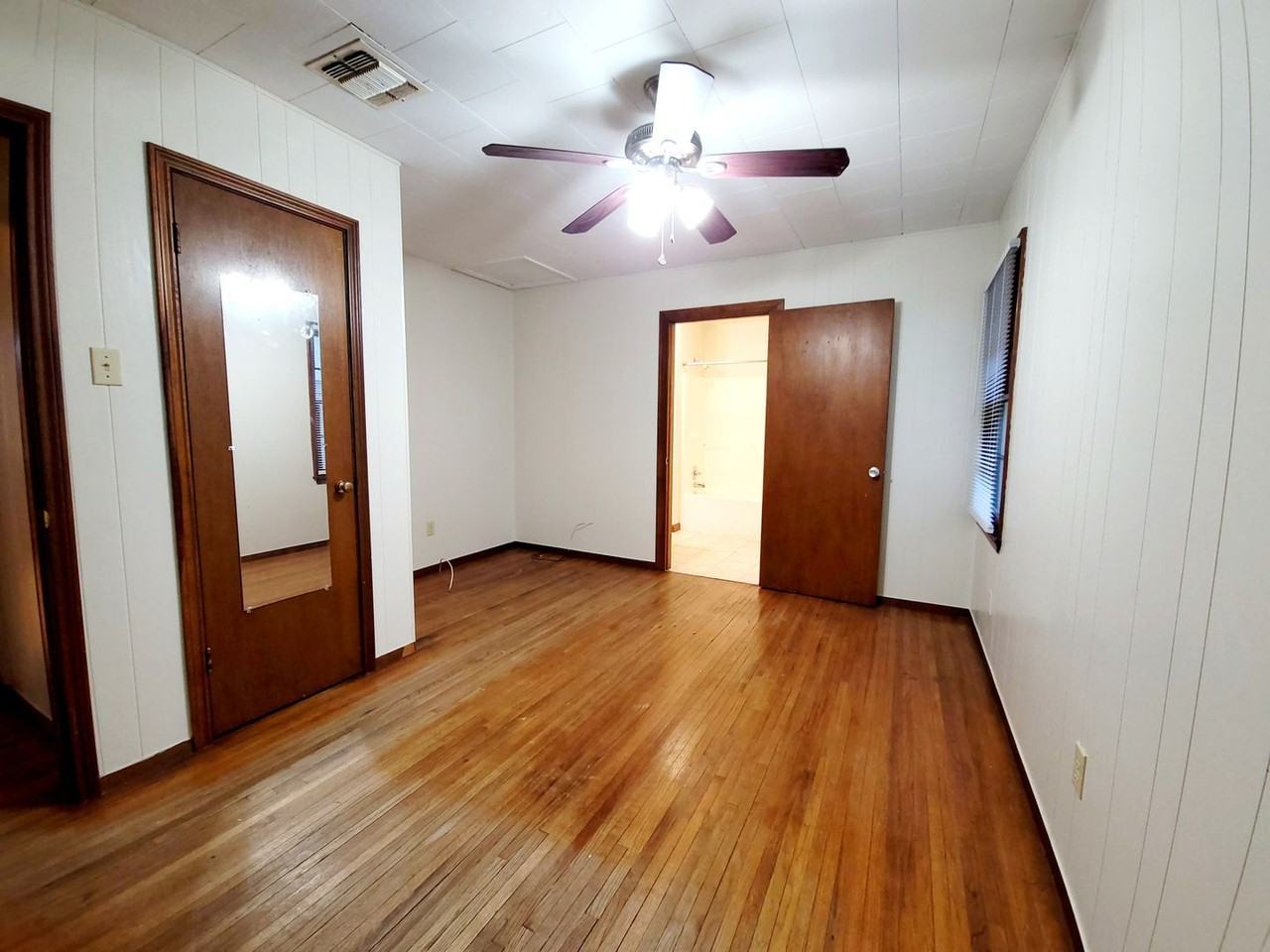 327 Chance St - Photo 5 of 11