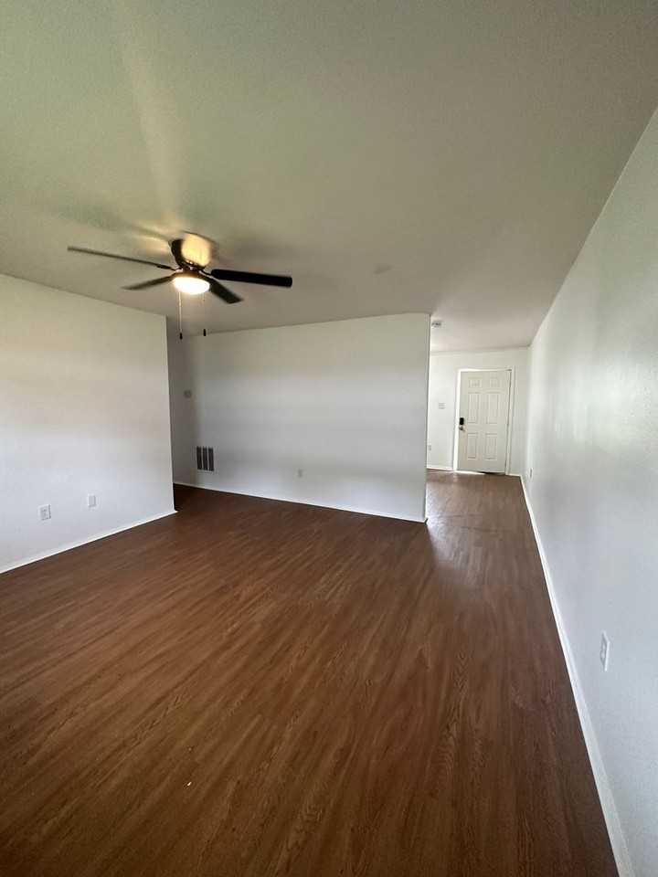 3200 Proper St #30 - Photo 3 of 11
