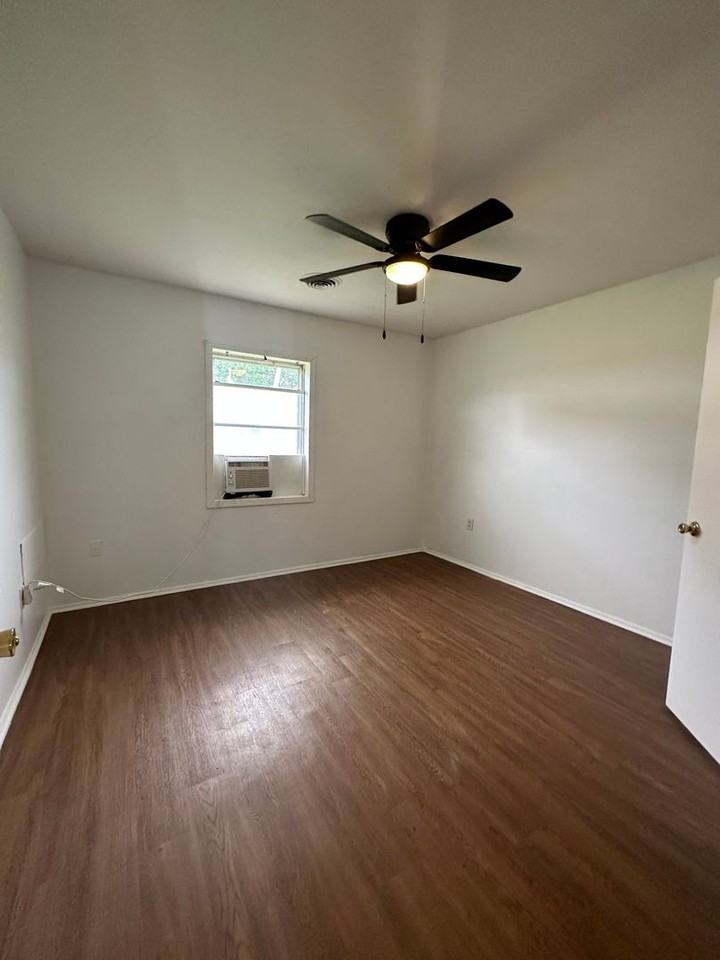 3200 Proper St #30 - Photo 6 of 11