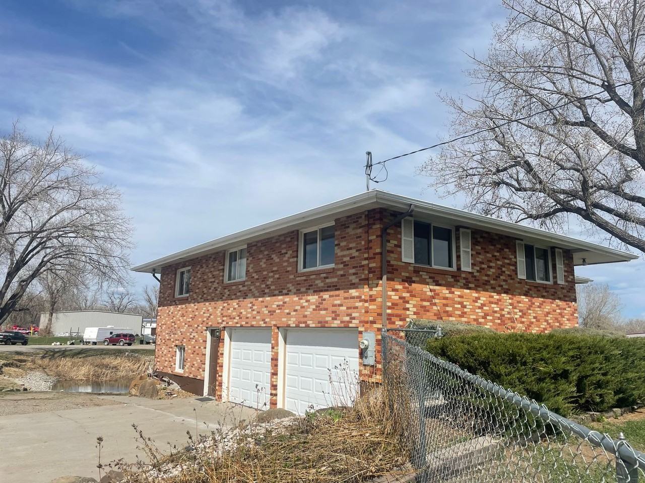 1229 Thiel Rd - Photo 3 of 23