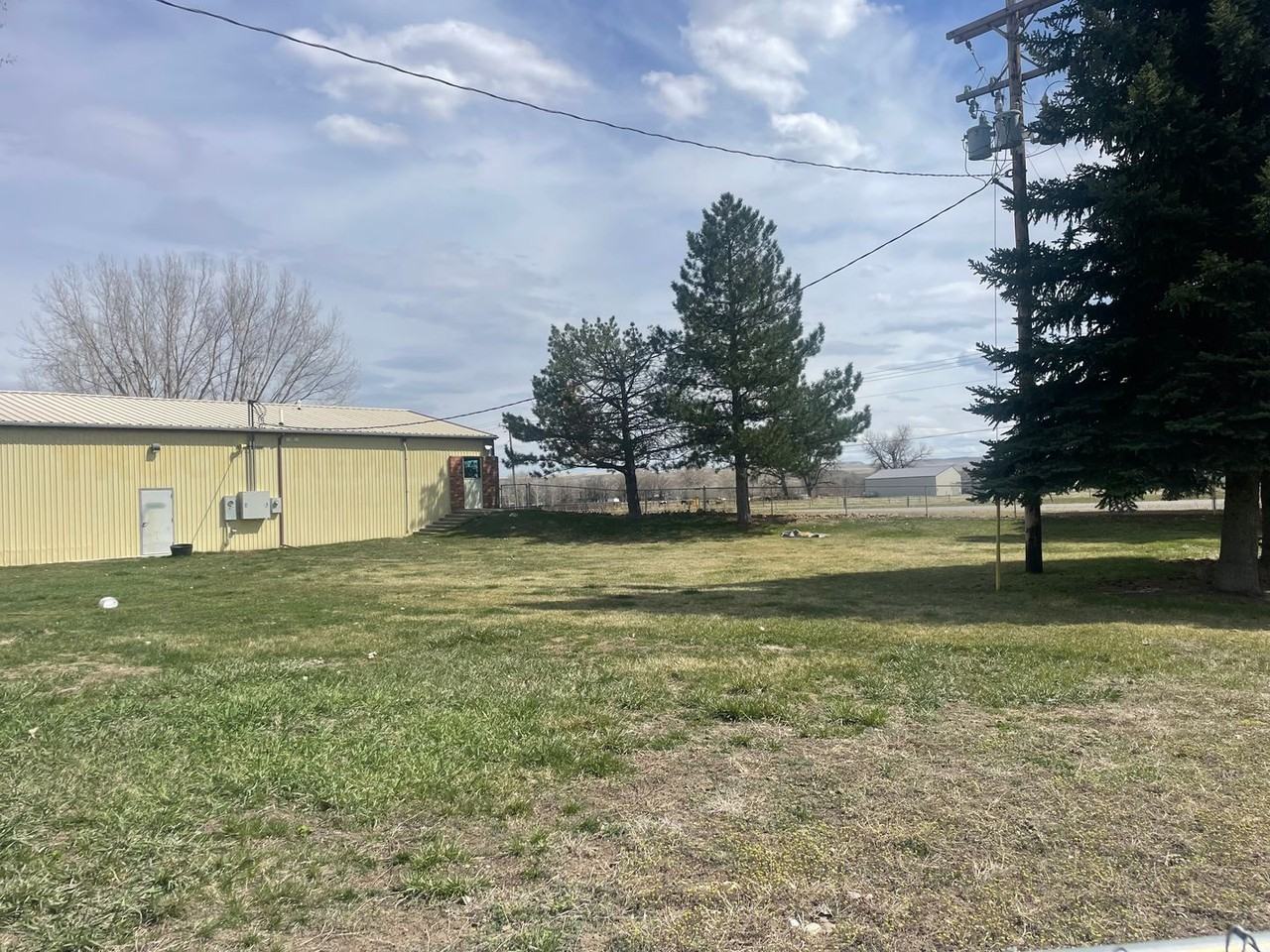 1229 Thiel Rd - Photo 5 of 23