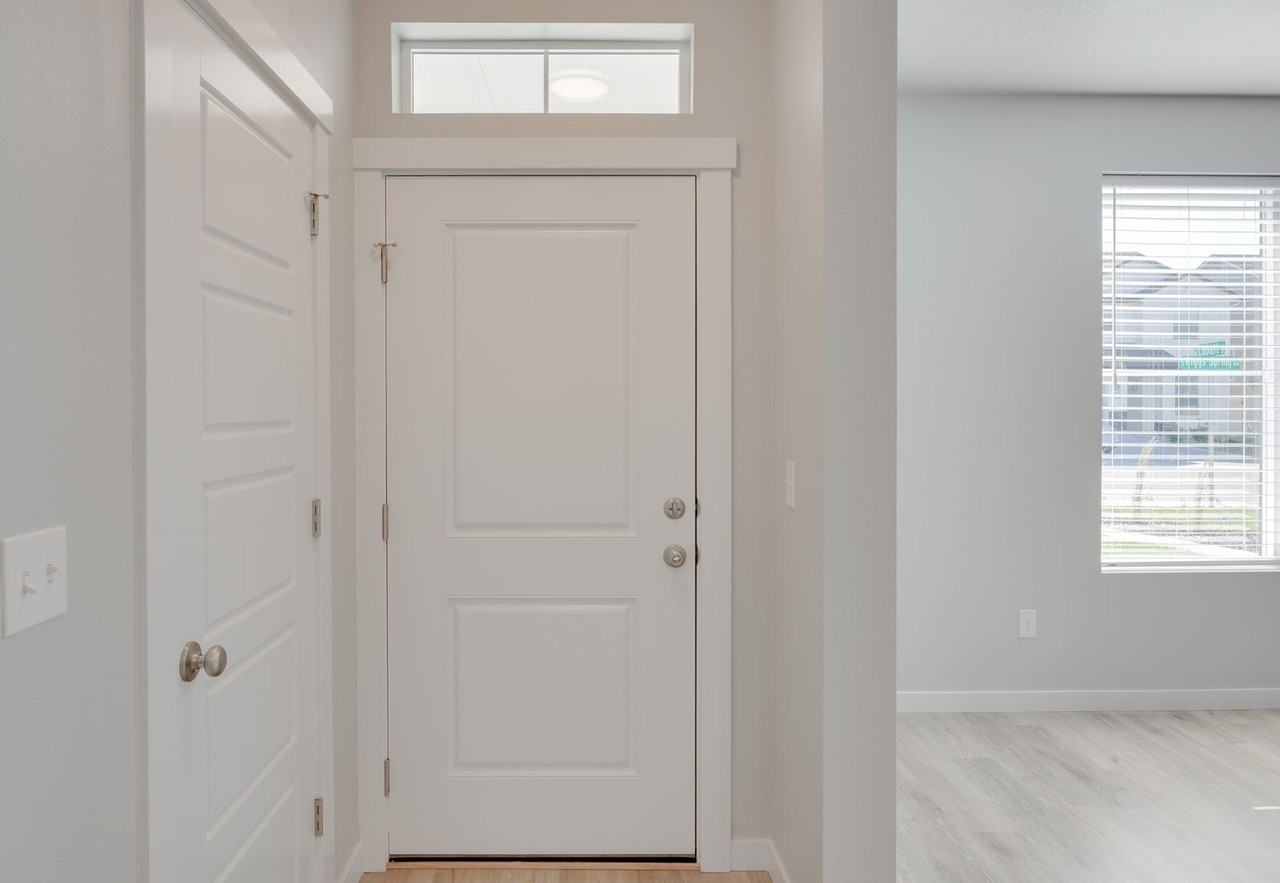 339 S Fritts Ave - Photo 2 of 25