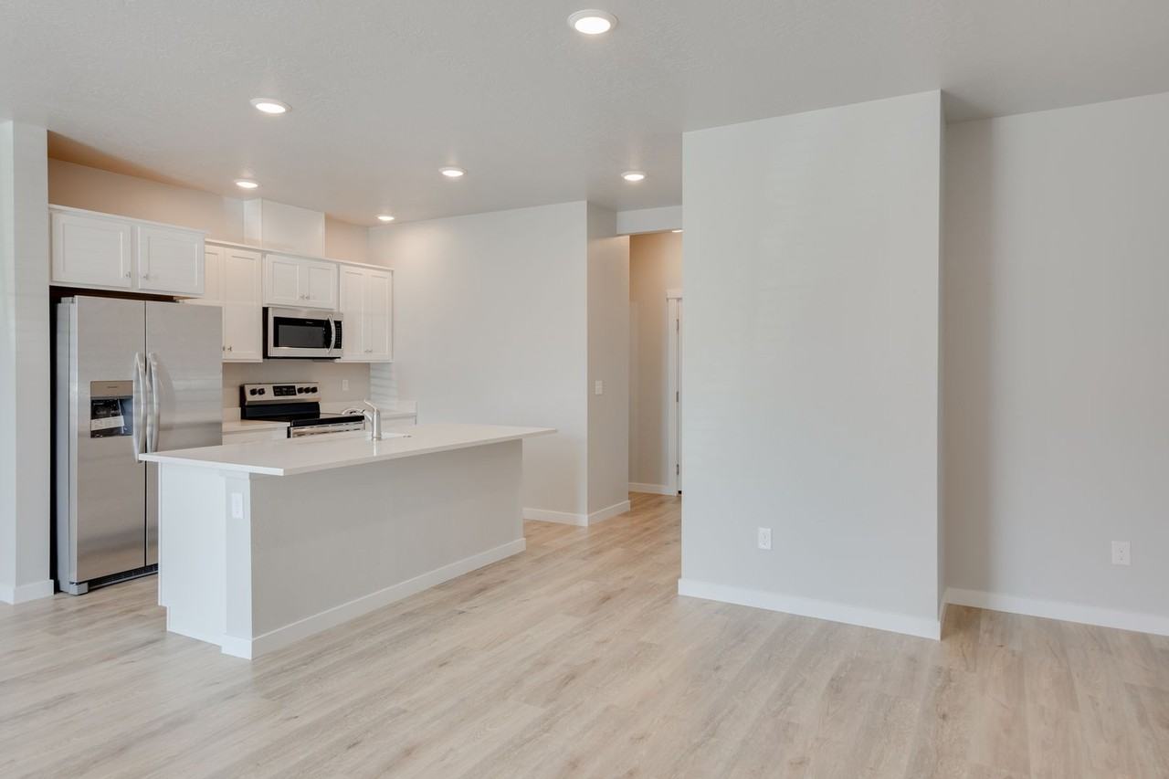 339 S Fritts Ave - Photo 3 of 25