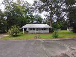 featured image of 1122 Virginia St