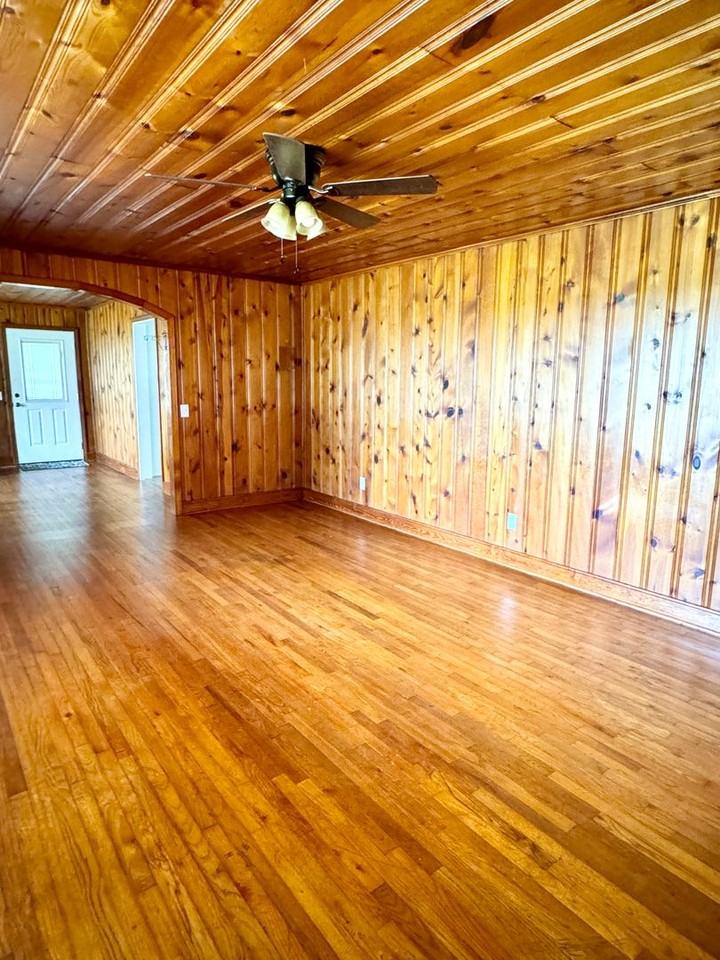 2416 Brunson Spring Rd - Photo 6 of 43