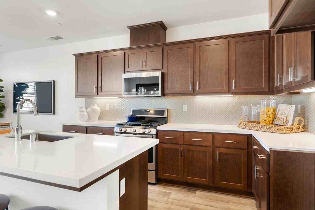 4479 Louvre Ln - Photo 2 of 7