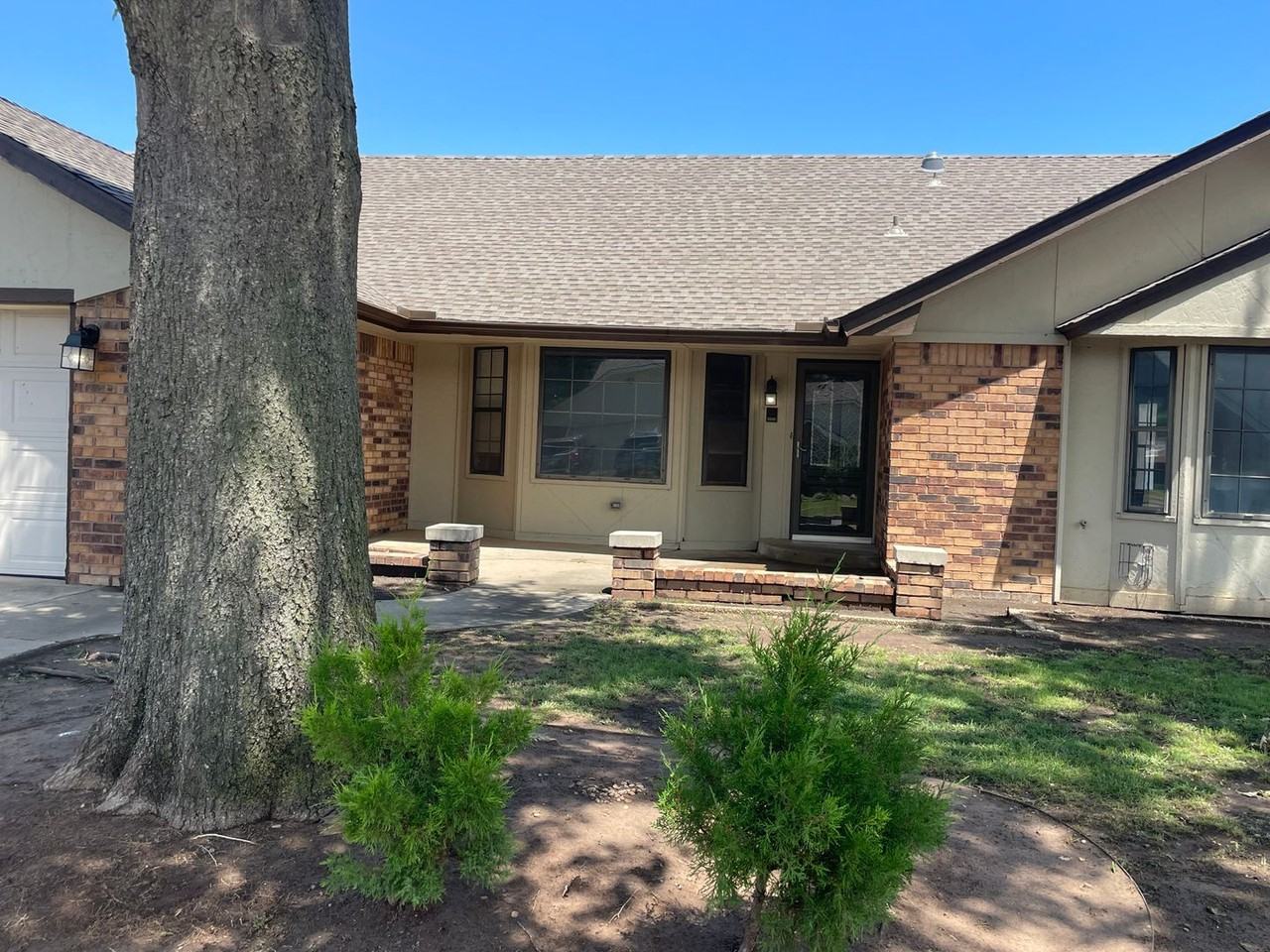 2919 Sw 127th St - Photo 2 of 14