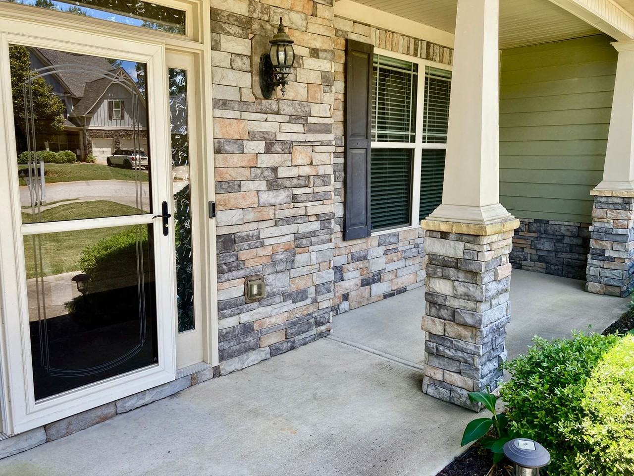 141 Seaton Ave - Photo 3 of 42