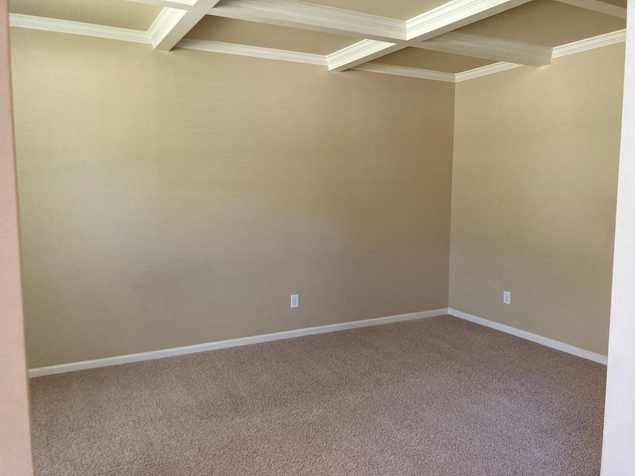 141 Seaton Ave - Photo 7 of 42