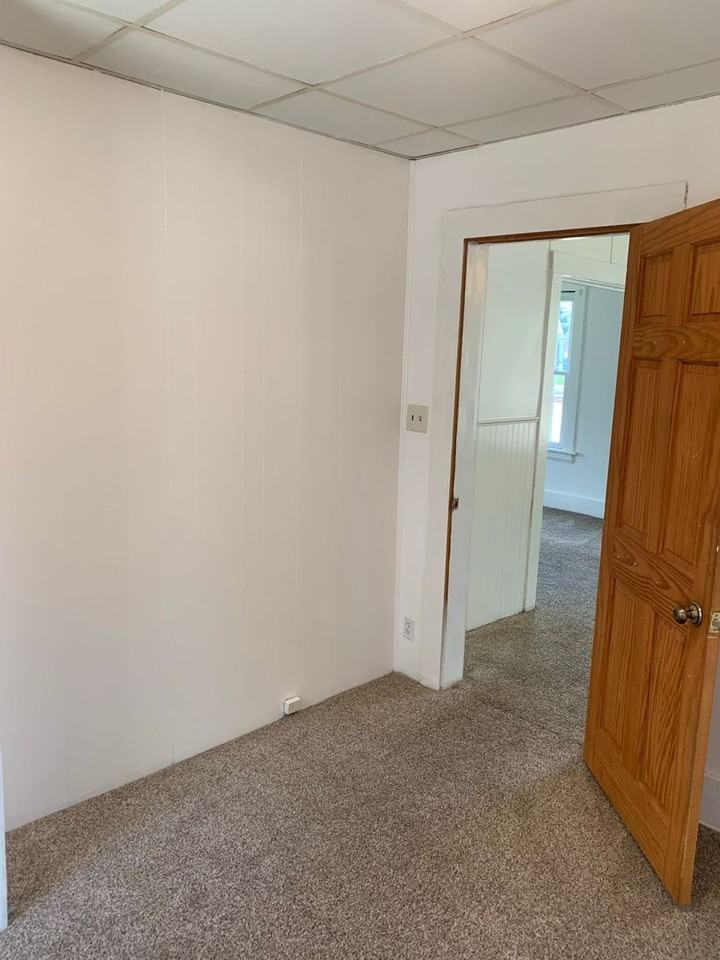 6703 25th Ave (Duplex) - Photo 3 of 6