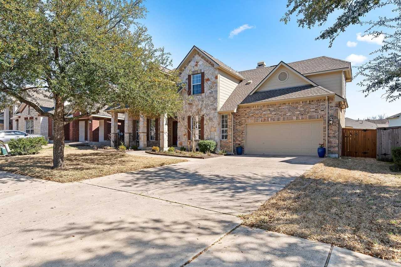 1009 Winding Creek Pl - Photo 2 of 43