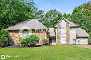 featured image of 301 Locust Grove Dr