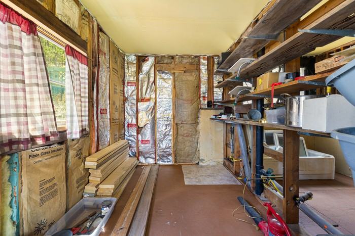 6643 Grant Ave - Photo 3 of 24