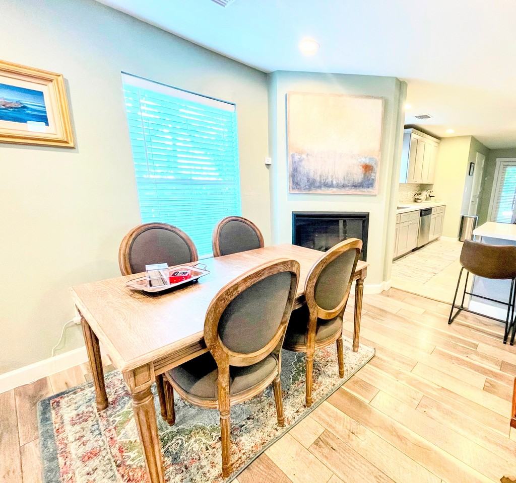 823 E 37th St #NA - Photo 2 of 25