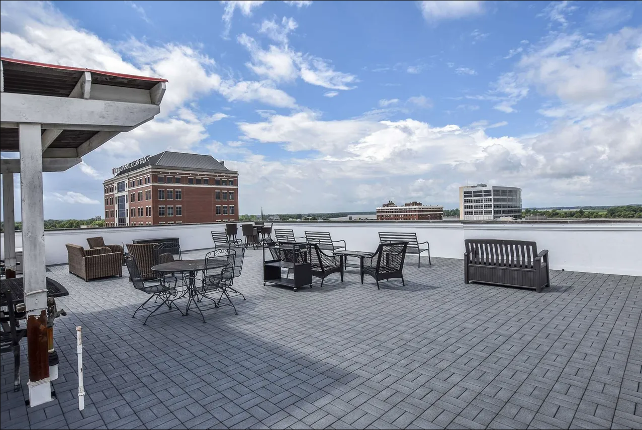 300 Main St #1D3 - Photo 3 of 11