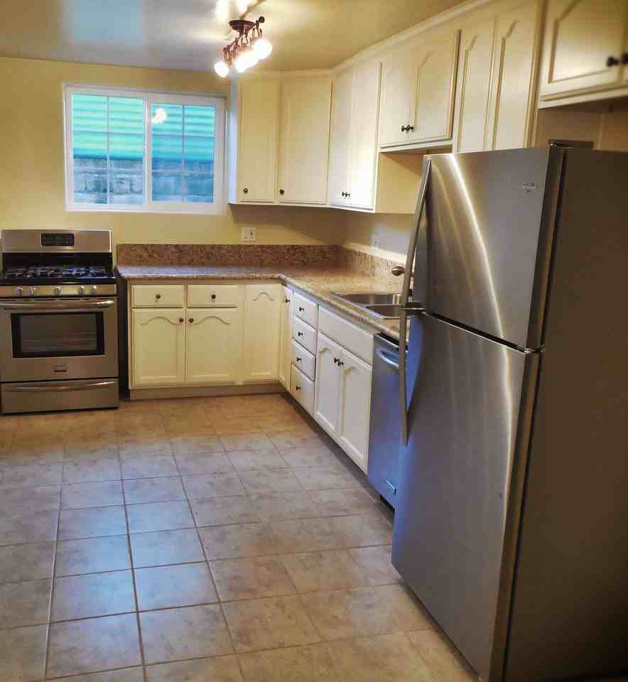 2026 Clyde Ave - Photo 2 of 18