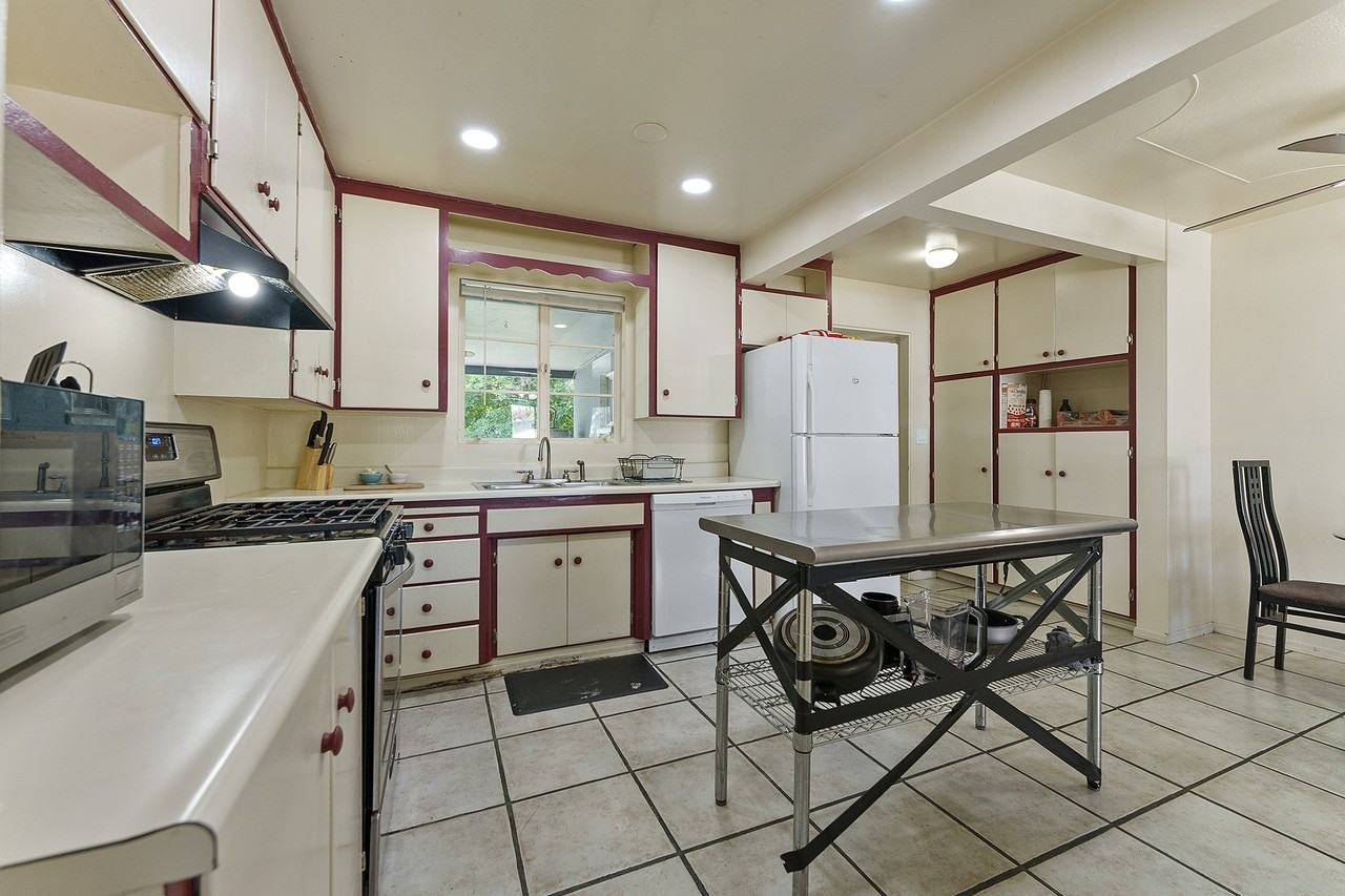 535 S Temple St #NA - Photo 6 of 14