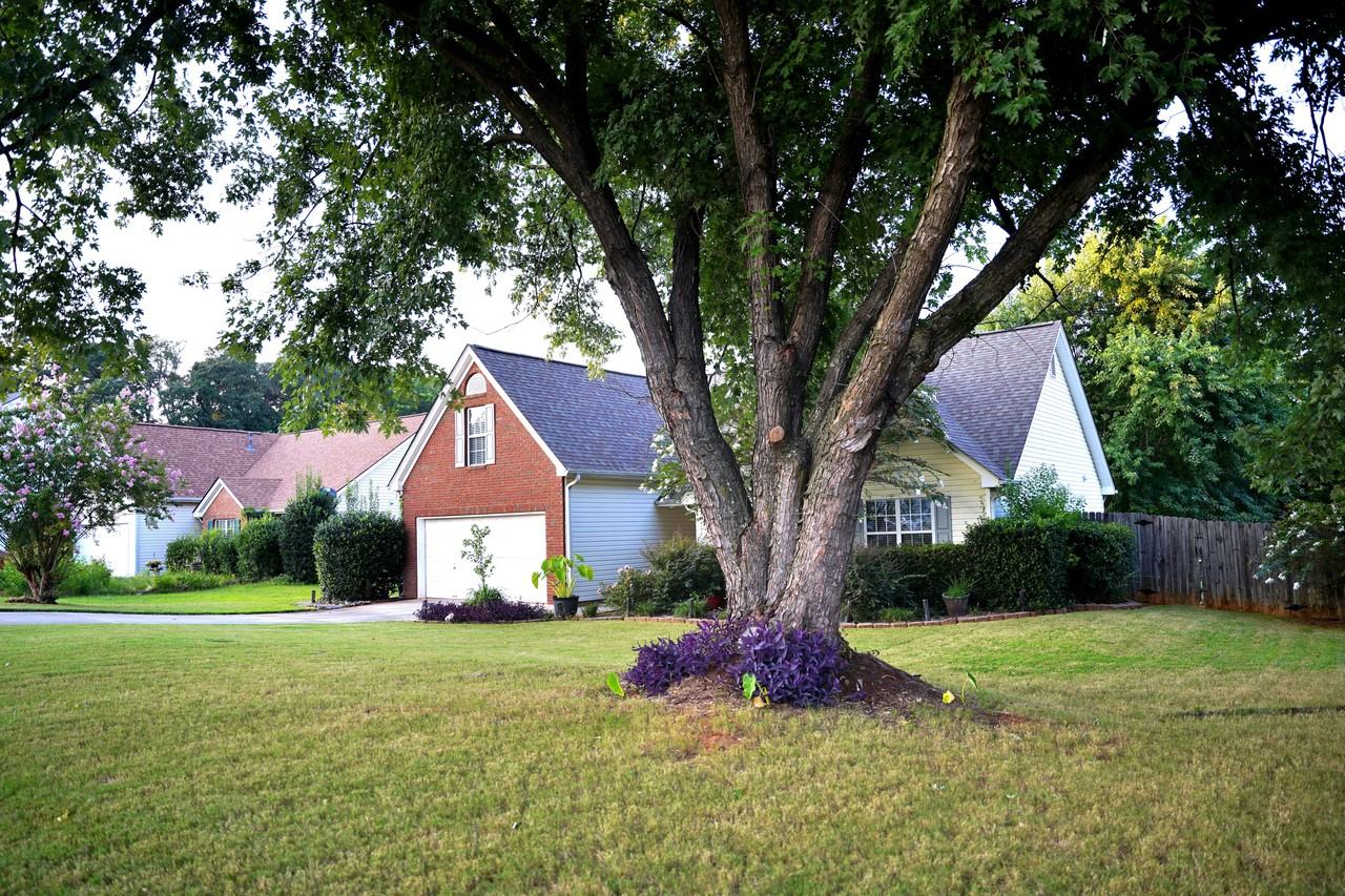 60 Shenandoah Dr #NA - Photo 3 of 29