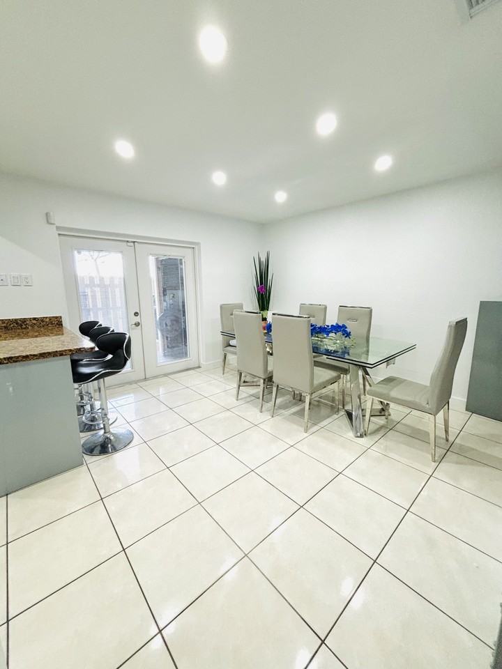 2551 W 60th Pl #107 - Photo 5 of 31