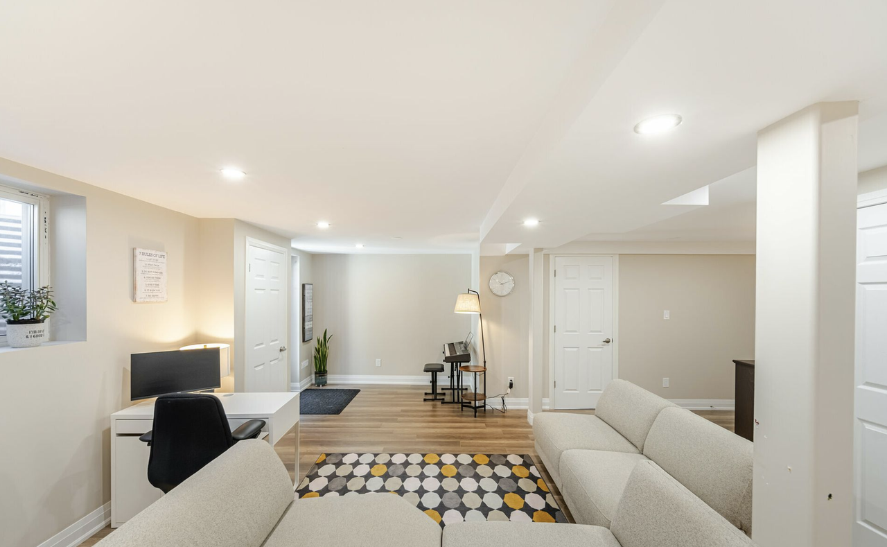 2932 Redbud Avenue - Photo 3 of 13