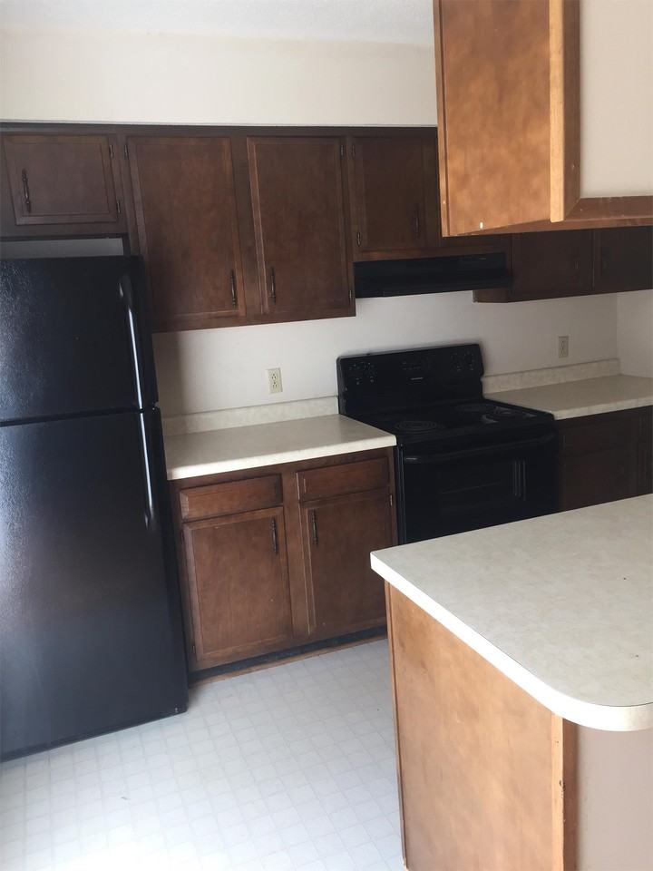 9003 Creekside Ln #D - Photo 3 of 18