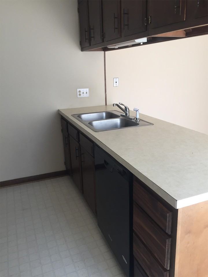 9003 Creekside Ln #D - Photo 4 of 18